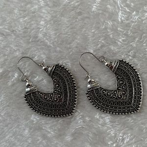 🆕Vintage/Antique Style Heart Shape Dangle Earrings